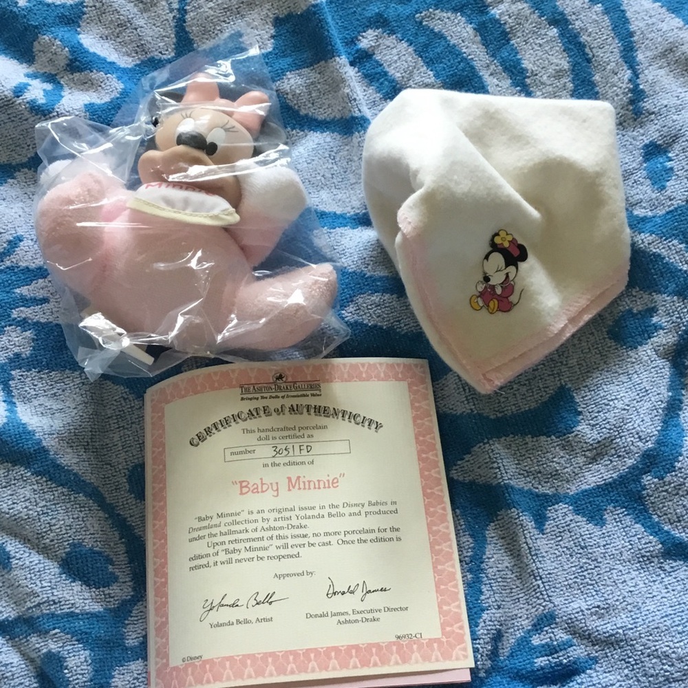 NIB Ashton Drake Galleries Baby Mini Doll Porcelain - Picture 2 of 3